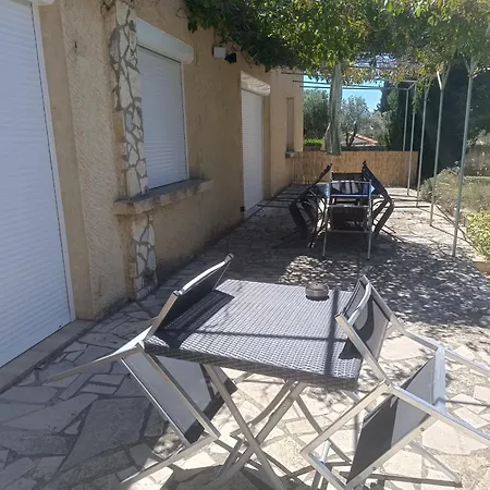 בית נופש Les Oliviers Les Angles (Gard)